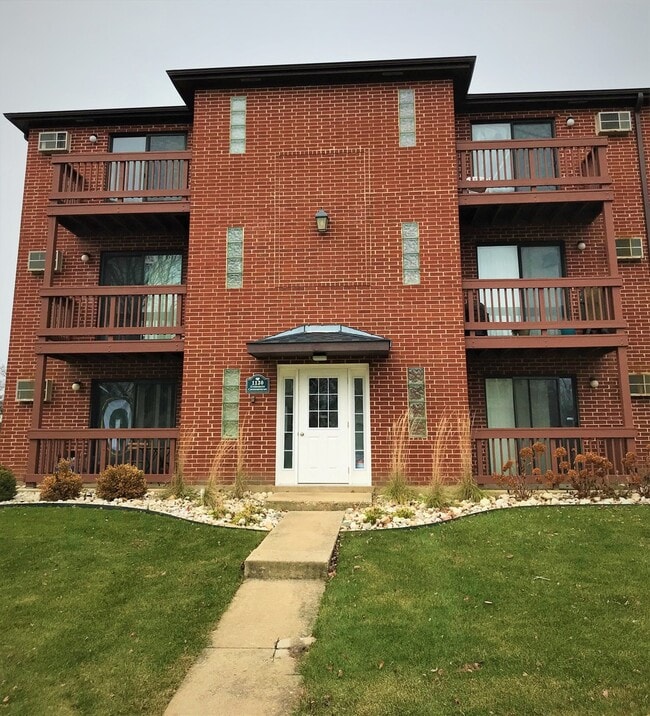 property at 1130 Evergreen Ave