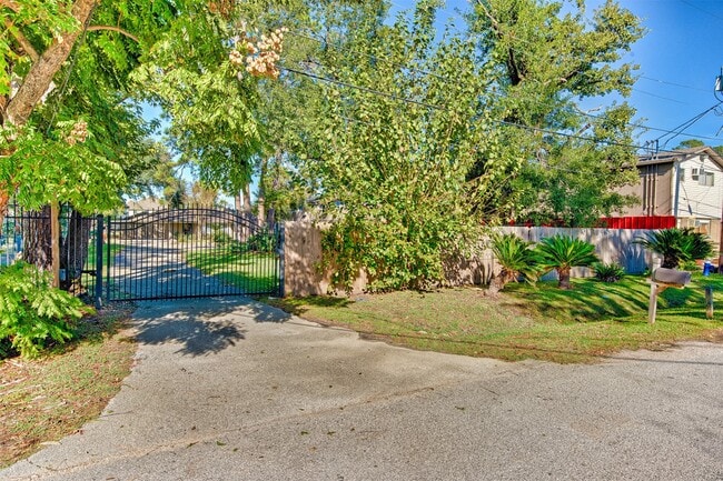 property at 918 Lehman St