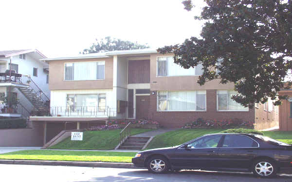 3428 E 1st St in Long Beach, CA - Foto de edificio