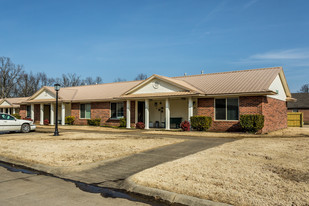 East Oak Place Apartments