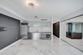 1040 Biscayne Blvd, Unit 3608 in Miami, FL - Building Photo - Building Photo