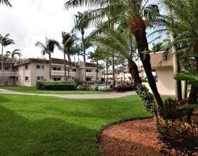 14500 SW 88th Ave, Unit Villagio at Palmetto in Palmetto Bay, FL - Foto de edificio - Building Photo