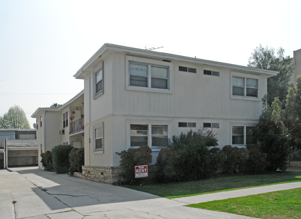 1142 S Holt Ave in Los Angeles, CA - Foto de edificio