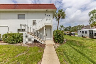 3460 32nd Ave N, Unit 101 in St. Petersburg, FL - Building Photo