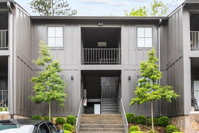 Forest Park Apartments in Birmingham, AL - Foto de edificio - Building Photo