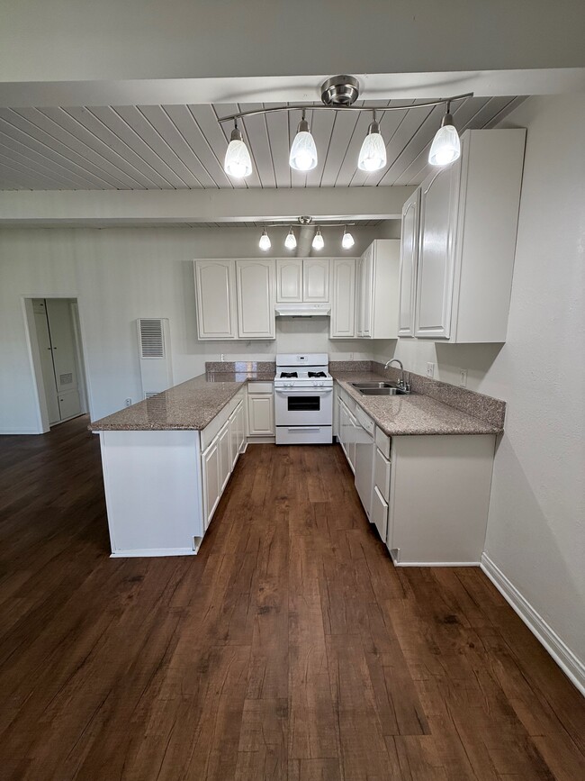 Friendly Hills Villas