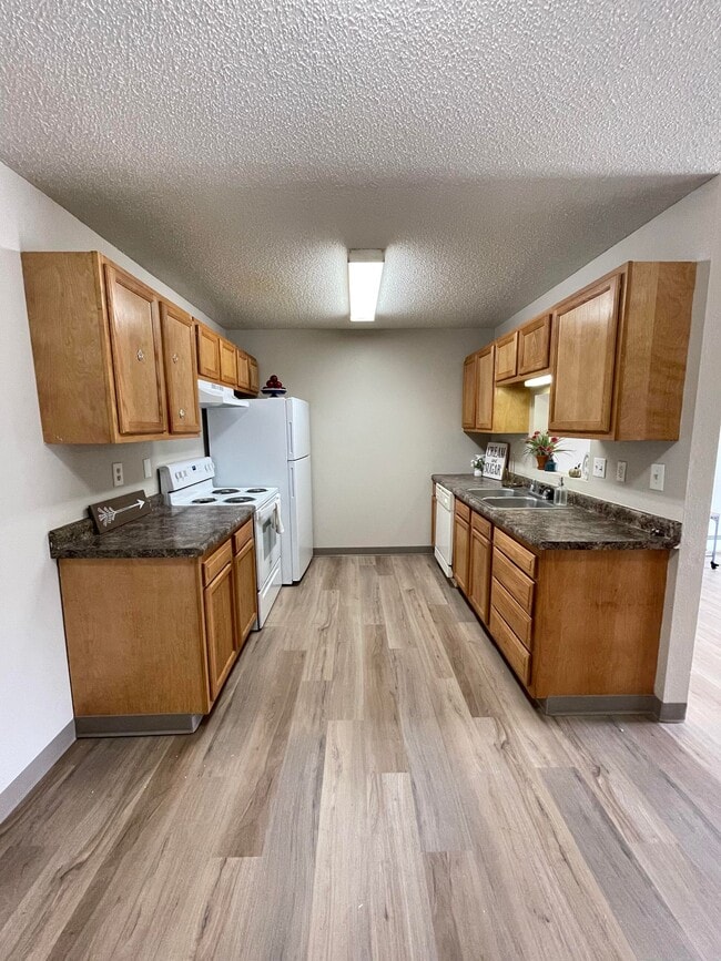 Brickview Apartments in Fargo, ND - Foto de edificio - Building Photo