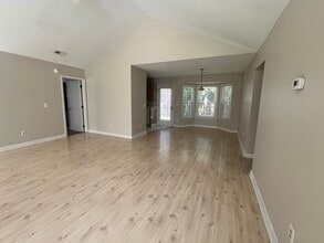 4415 Bridgeport Dr in Wilmington, NC - Building Photo - Building Photo