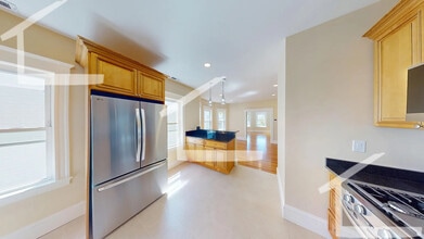 27 Champney St, Unit 1 in Boston, MA - Foto de edificio - Building Photo