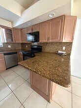 1000 SE 7th Ave in Pompano Beach, FL - Building Photo - Building Photo