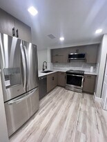 4746 NW 89th Ave in Sunrise, FL - Building Photo