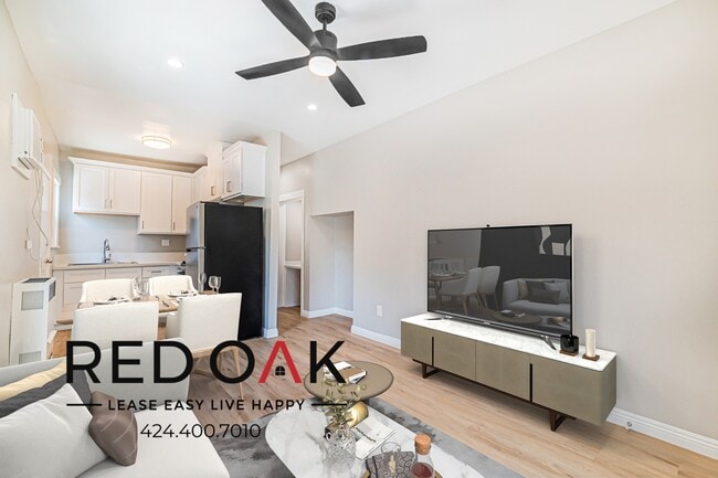 819 N Madison Ave in Los Angeles, CA - Building Photo - Building Photo