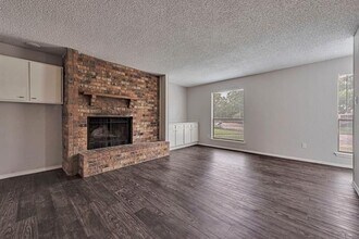 1803 Ridgebrook Dr in Arlington, TX - Building Photo - Building Photo