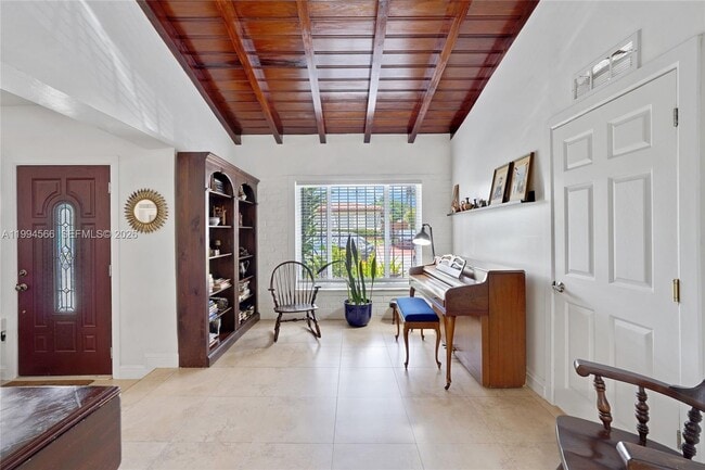 2834 SW 33rd Ave in Miami, FL - Building Photo - Building Photo