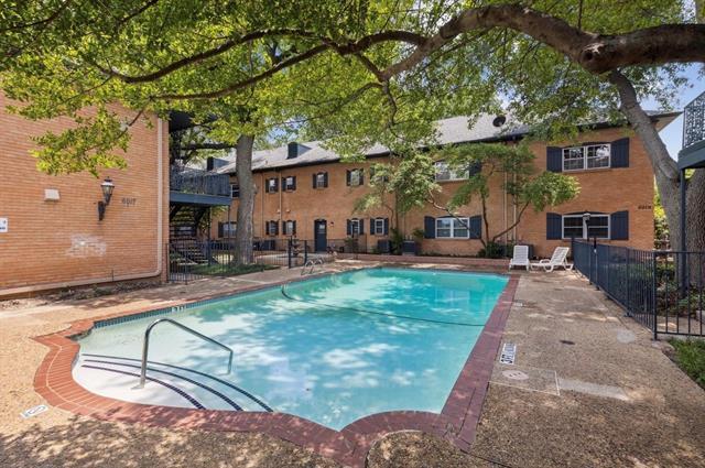 6015 E University Blvd in Dallas, TX - Building Photo - Building Photo