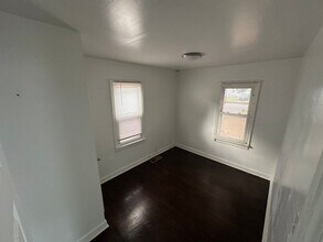 4514 Winnrose Way in Louisville, KY - Building Photo - Building Photo