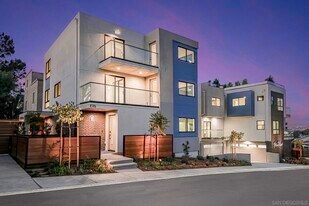 2126 San Clemente St in San Diego, CA - Building Photo