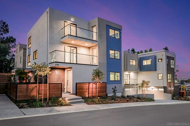 property at 2126 San Clemente St