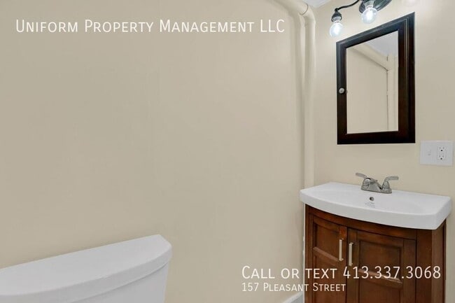 157 Pleasant St in Easthampton, MA - Building Photo - Building Photo