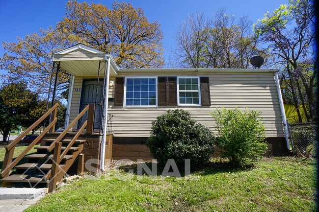 property at 581 Seminole Cir