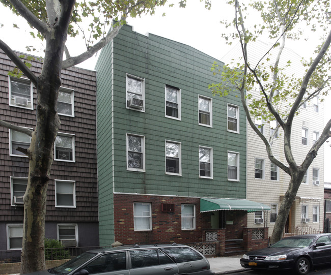 71 Devoe St in Brooklyn, NY - Foto de edificio - Building Photo