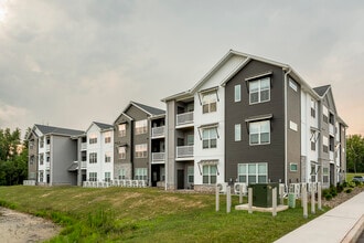 Red Mill Crossings in Goldsboro, PA - Building Photo - Building Photo