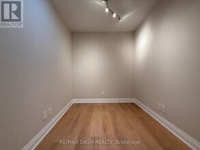 335-1335 Rathburn Rd W in Mississauga, ON - Building Photo - Building Photo