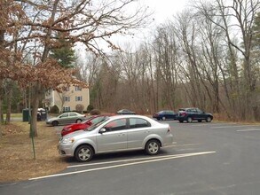 136 Turkey Hill Rd-Unit -17 in Merrimack, NH - Building Photo - Building Photo