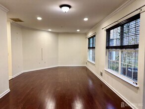1195 Morning Glory Dr in Monroe Township, NJ - Building Photo - Building Photo