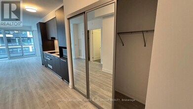 65 Broadway Ave in Toronto, ON - Building Photo - Building Photo