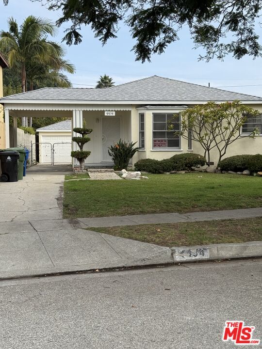 property at 4434 Grand View Blvd