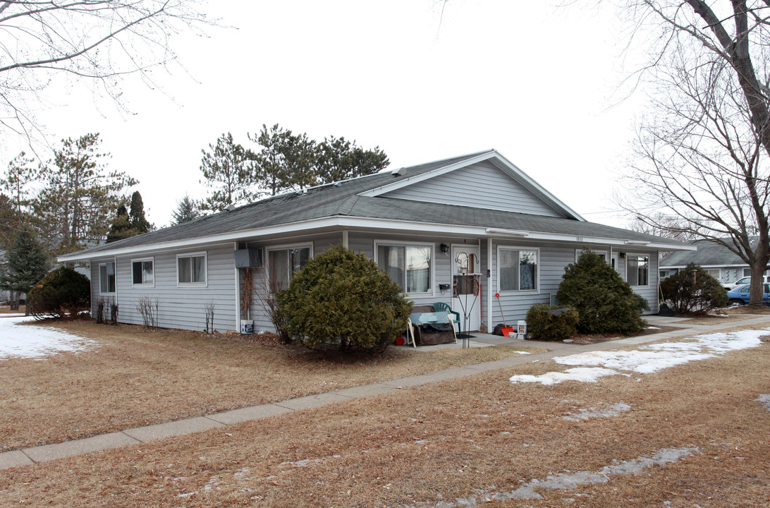 1803-1813 1st Ave N in Menomonie, WI - Building Photo