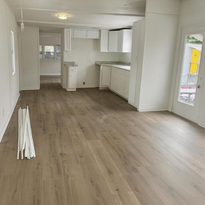1510 E 151st Ave in Lutz, FL - Building Photo
