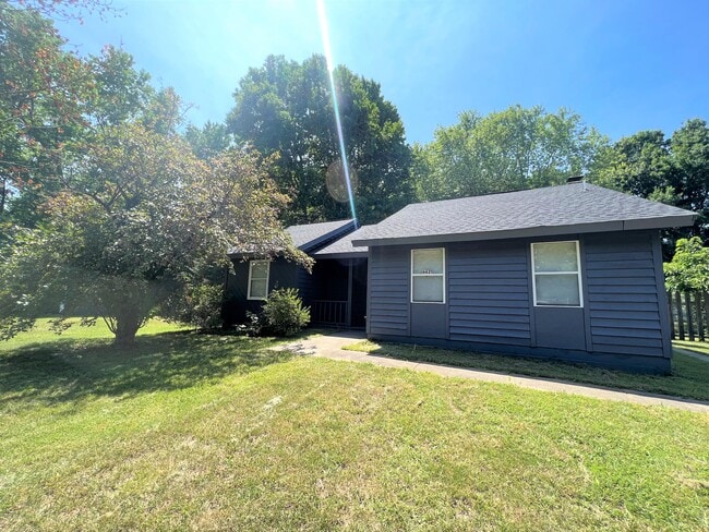 6621 Woodwedge Dr