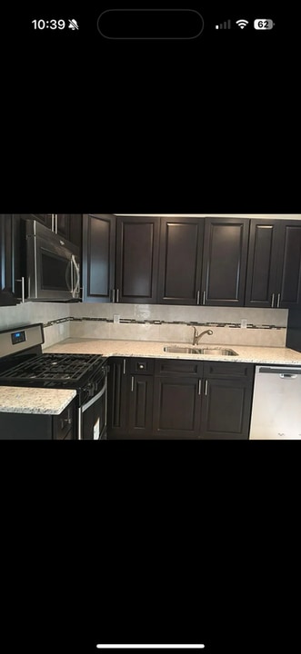 19 Hopper St in Prospect Park, NJ - Building Photo