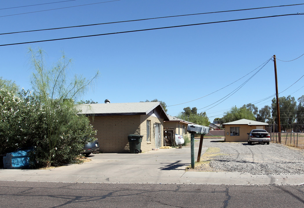 2326 W Turney Ave in Phoenix, AZ - Building Photo