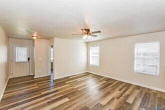 154 Jesse Layne Dr in Harvest, AL - Building Photo - Building Photo