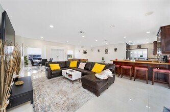 31 SE 12th St in Pompano Beach, FL - Building Photo - Building Photo