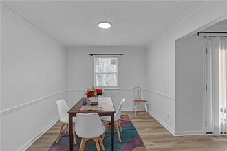 2394 Lawrenceville Hwy in Decatur, GA - Building Photo - Building Photo