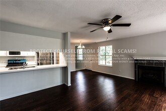 2554 W Houston St in Fayetteville, AR - Building Photo - Building Photo