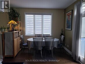 5622 Carrison Dr in Ottawa, ON - Building Photo - Building Photo