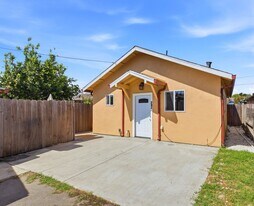 29 Packard Ln in Watsonville, CA - Building Photo