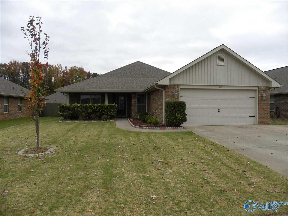 116 Middlewich Drive in Madison, AL - Building Photo