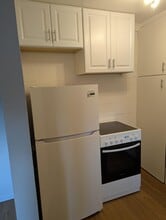 308 1/2 5th Ave S, Unit Edmonds Studio in Edmonds, WA - Foto de edificio - Building Photo