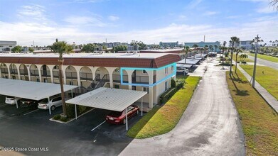 201 St Lucie Ln, Unit 810 in Cocoa Beach, FL - Building Photo - Building Photo