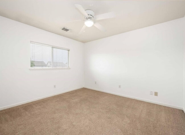 20827 Settlers Lake Cir N