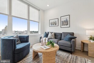 139 W Chelten Ave, Unit 409 in Philadelphia, PA - Building Photo