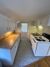 40 State St, Unit Charming One Bedroom Apar in Gorham, ME - Building Photo - Building Photo