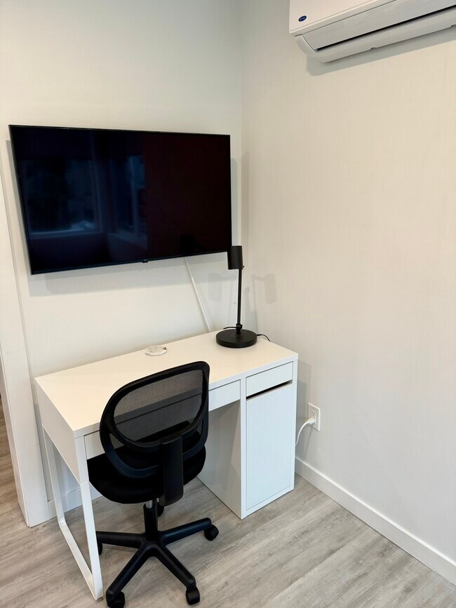 8109 Camino del Sol in San Diego, CA - Building Photo - Building Photo