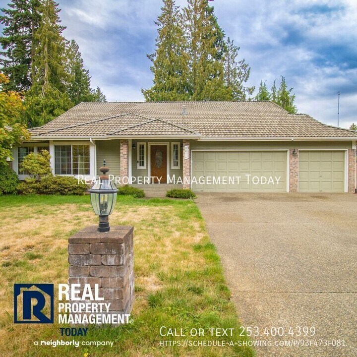 8614 166th St Ct E in Puyallup, WA - Building Photo
